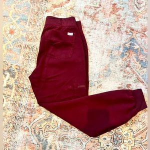 FIGS women’s Burgundy Zamora jogger scrub pants. size XS PETITE